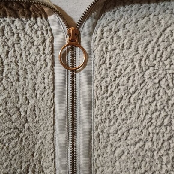 Old Navy Active Sherpa Pink Jacket Size Medium - Picture 3 of 5